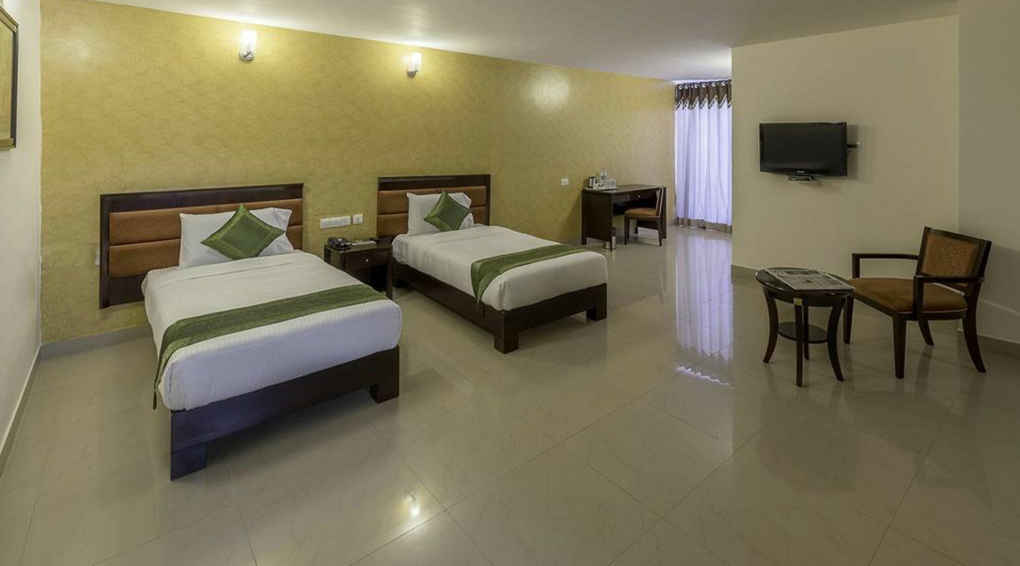 Treebo Crystal Castle Hotel Bangalore Bagian luar foto